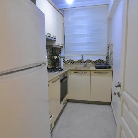 Cozy 3br Retreat Modern Comfort Apartamento Istambul