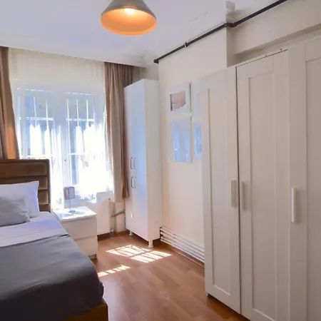Apartment Cozy 3br Retreat Modern Comfort Istanbul